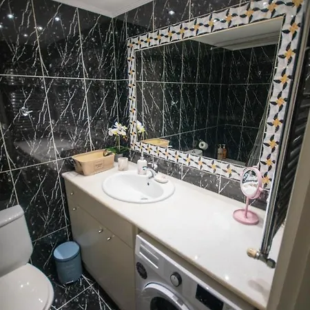 Downtown Apartment *